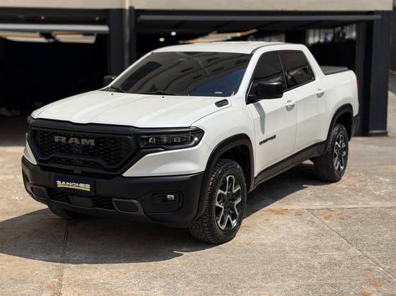 RAM RAMPAGE 2.0 HURRICANE 4 TURBO GASOLINA REBEL 4X4 AUTOMÁTICO